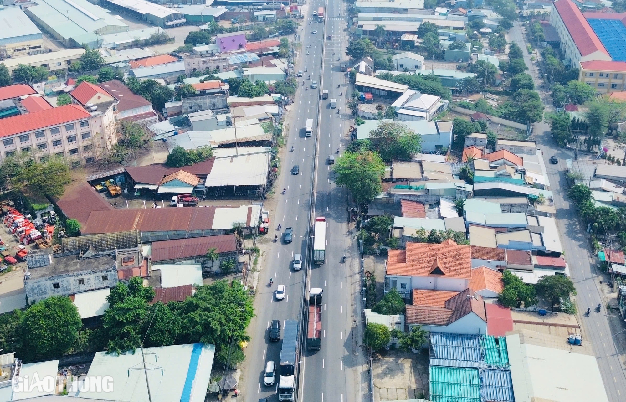 Đường về miền T&acirc;y sắp được n&acirc;ng cấp l&ecirc;n 10 - 12 l&agrave;n xe- Ảnh 3.