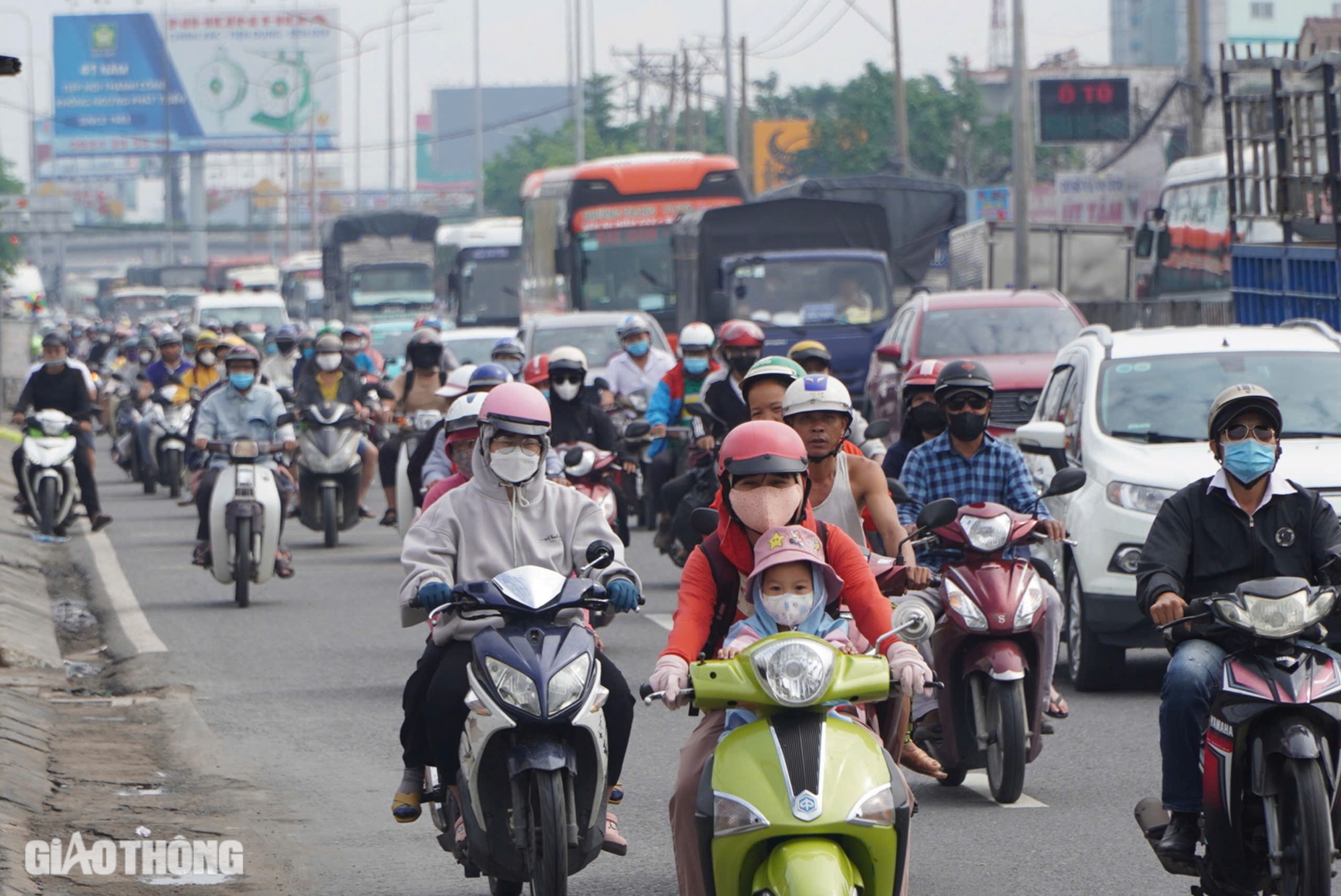 Đường về miền T&acirc;y sắp được n&acirc;ng cấp l&ecirc;n 10 - 12 l&agrave;n xe- Ảnh 14.