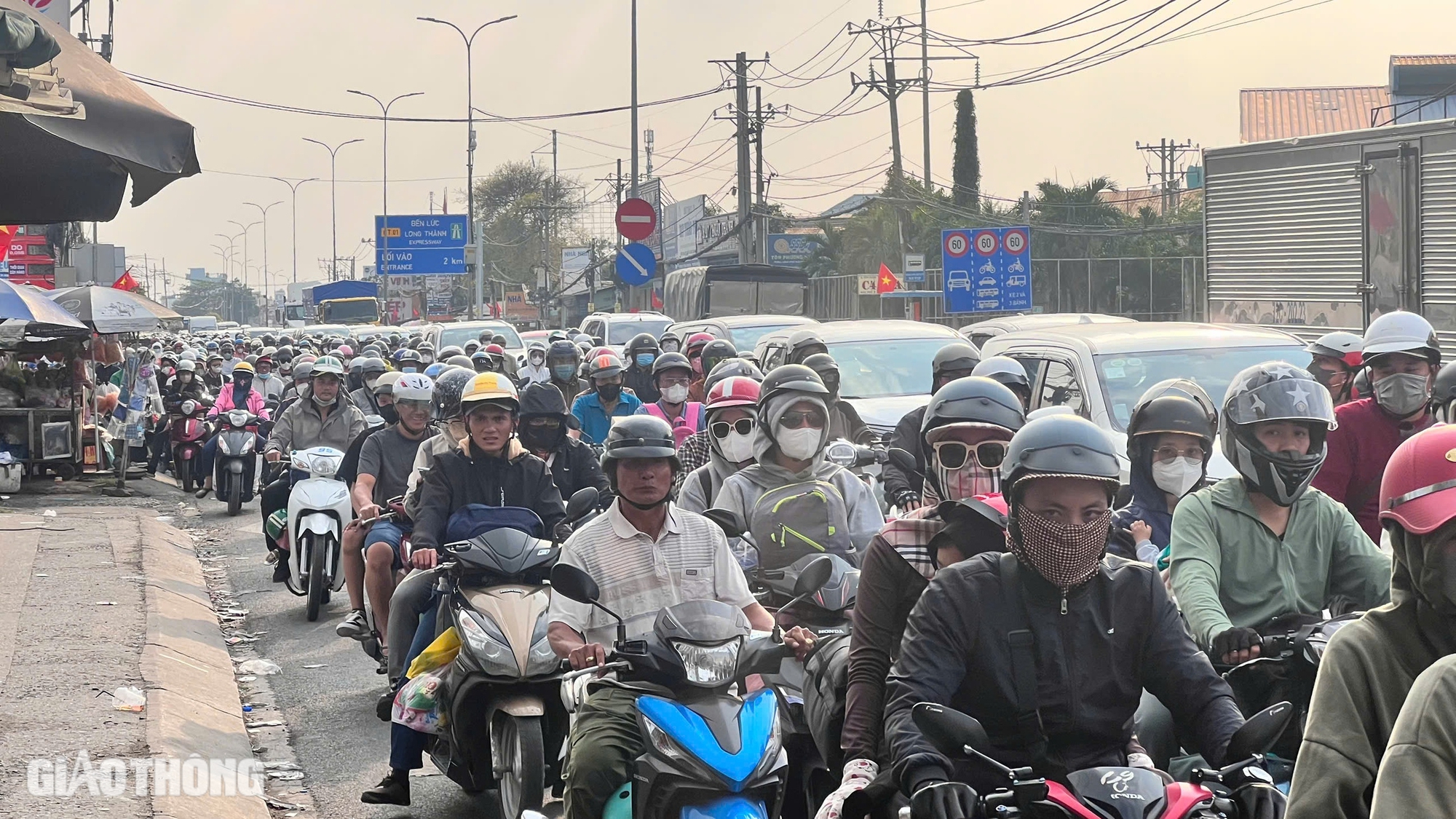 Đường về miền T&acirc;y sắp được n&acirc;ng cấp l&ecirc;n 10 - 12 l&agrave;n xe- Ảnh 5.