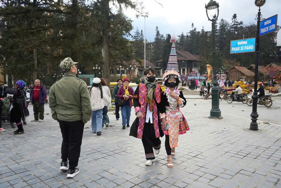 Người d&acirc;n T&acirc;y Bắc băng rừng vượt n&uacute;i vui xu&acirc;n đ&oacute;n Tết- Ảnh 23.