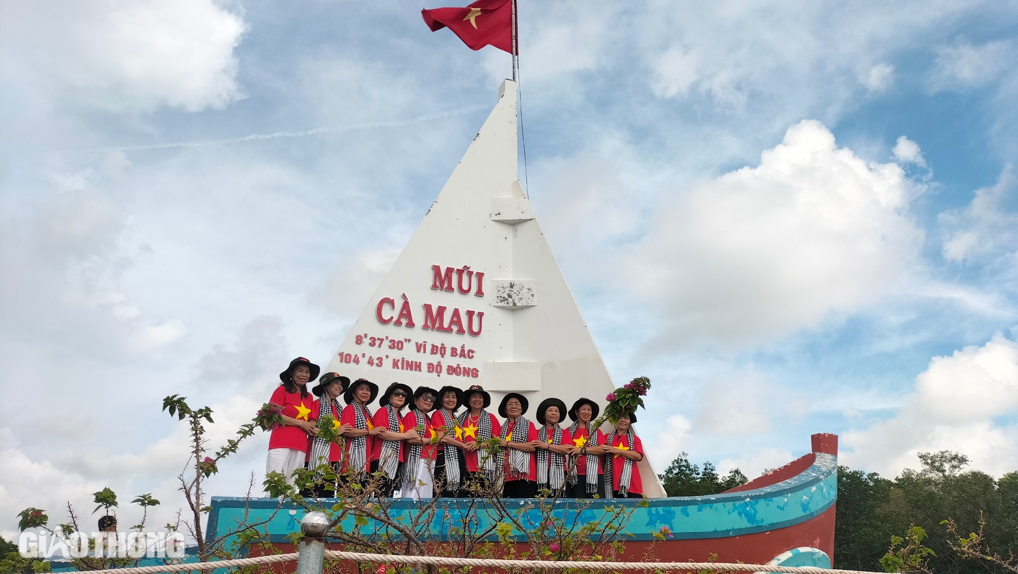 V&igrave; sao lượng kh&aacute;ch du lịch đến C&agrave; Mau dịp Tết năm nay giảm?- Ảnh 1.