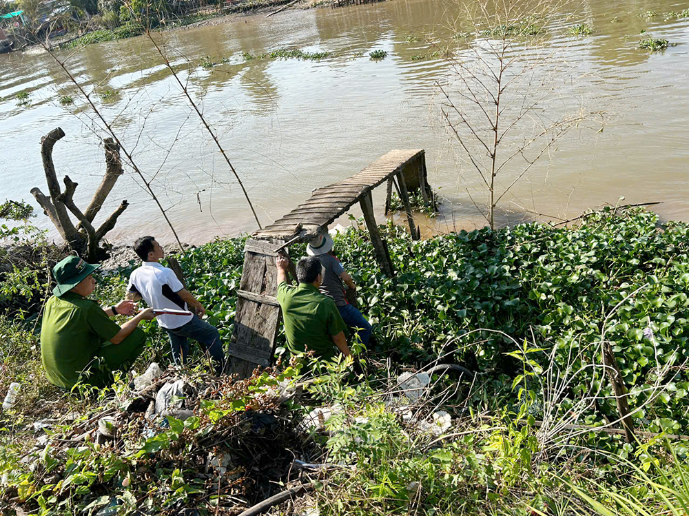 An Giang: Truy bắt nhanh nữ nghi phạm giết cụ &ocirc;ng 74 tuổi cướp 3 chiếc nhẫn v&agrave;ng- Ảnh 2.