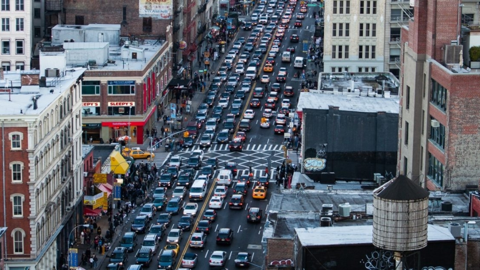 Ch&iacute;nh quyền Mỹ c&oacute; động th&aacute;i "khai tử" kế hoạch thu ph&iacute; tắc đường tại New York- Ảnh 1.
