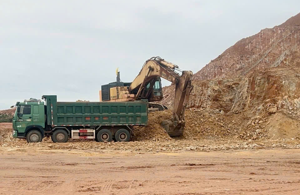 C&ocirc;ng ty CP V&acirc;n tải X&acirc;y dựng T&acirc;n Hưng Thịnh: Lu&ocirc;n chấp h&agrave;nh tốt quy định về kho&aacute;ng sản- Ảnh 1.