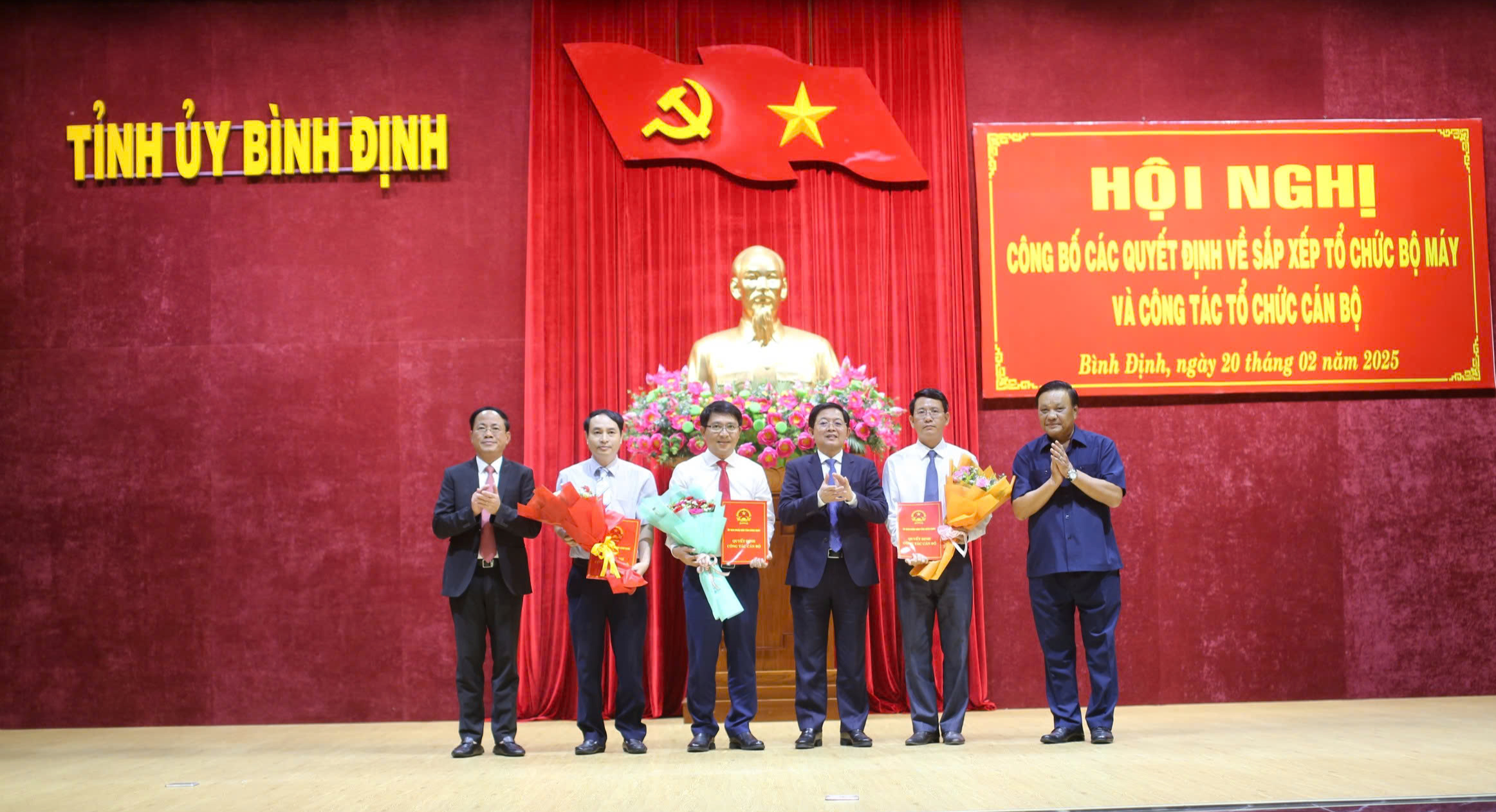 B&igrave;nh Định bổ nhiệm h&agrave;ng loạt gi&aacute;m đốc sở mới- Ảnh 1.