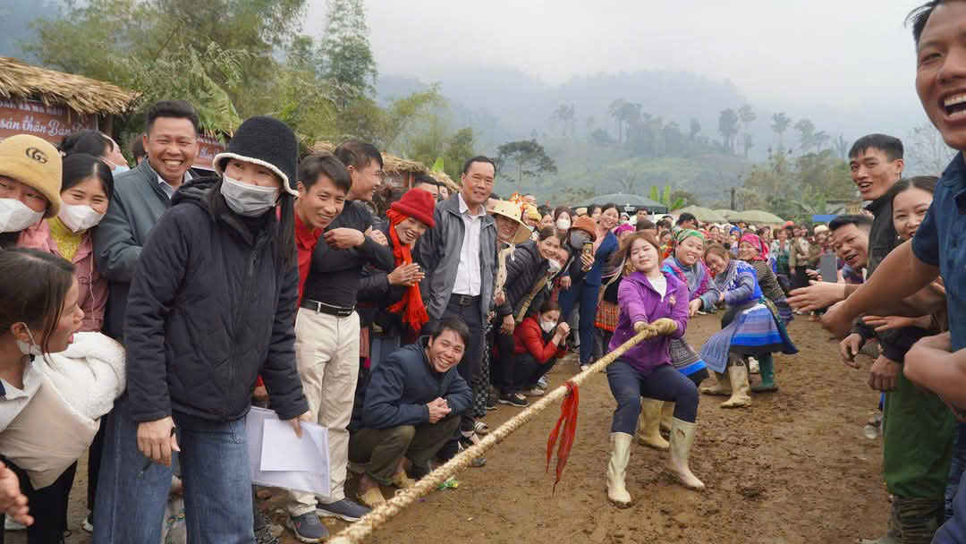 Độc đ&aacute;o lễ c&uacute;ng Thần rừng của người M&ocirc;ng ở Y&ecirc;n B&aacute;i- Ảnh 5.