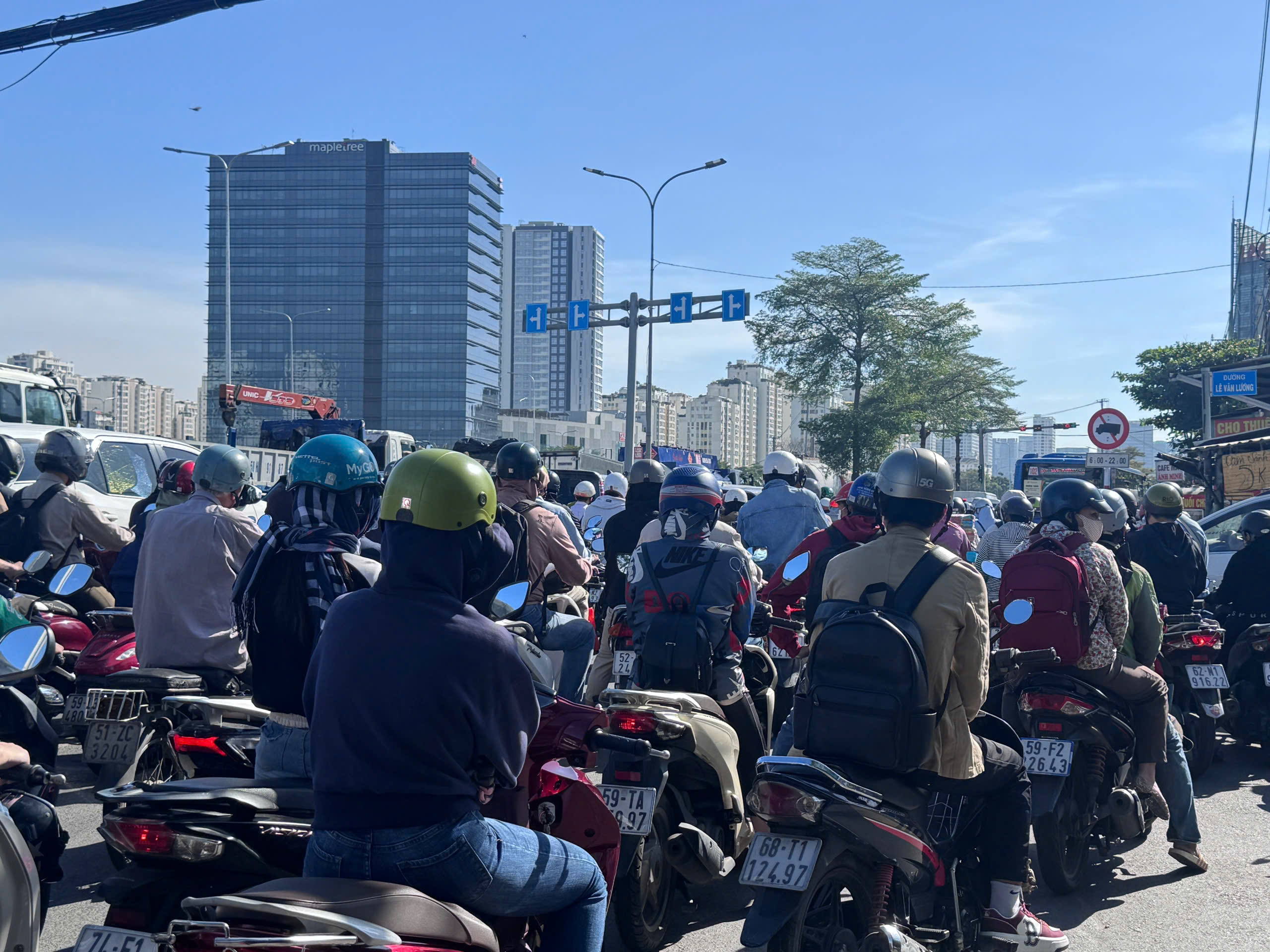 Vì sao có hầm chui hơn 800 tỷ, nút giao Nguyễn Văn Linh - Nguyễn Hữu Thọ vẫn ùn tắc?- Ảnh 4. Vì sao có hầm chui hơn 800 tỷ, nút giao Nguyễn Văn Linh - Nguyễn Hữu Thọ vẫn ùn tắc?- Ảnh 4.