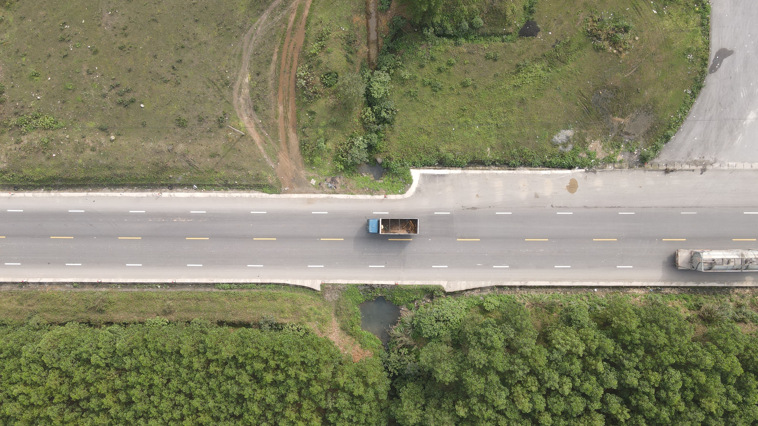 H&agrave; Tĩnh: Đặt biển cảnh b&aacute;o vị tr&iacute; đoạn đường bất ngờ bị cụt tr&ecirc;n tuyến tr&aacute;nh QL1A- Ảnh 1.