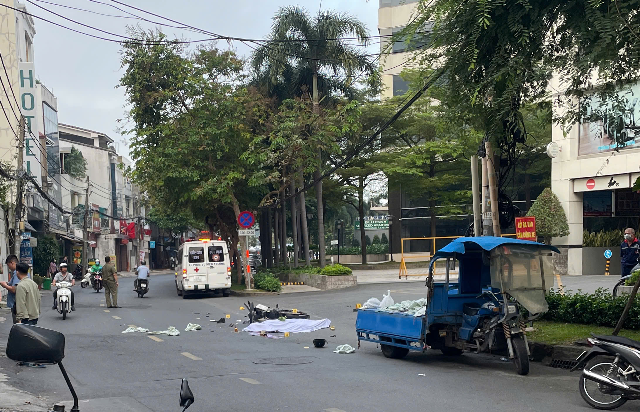 Va chạm với xe ba g&aacute;c đi ngược chiều, nam thanh ni&ecirc;n tử vong tại chỗ- Ảnh 1.