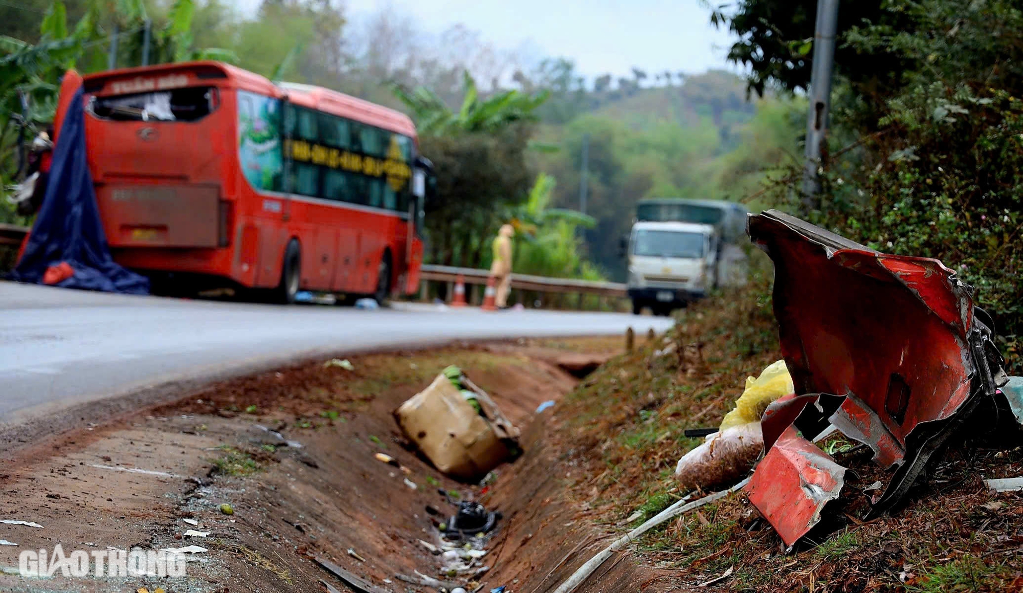 Nạn nh&acirc;n tử vong trong vụ tai nạn ở Sơn La được bồi thường ra sao?- Ảnh 1.