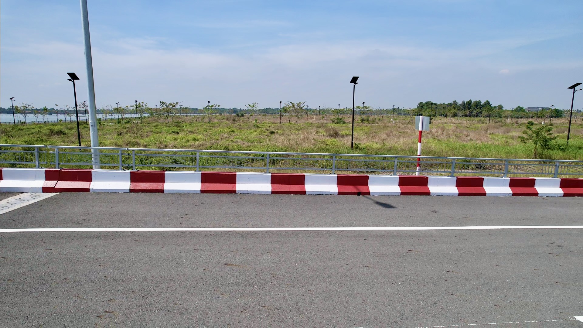 Cầu Vàm Cái Sứt xây xong vẫn đóng vì thiếu đường nối về cao tốc TP.HCM - Long Thành- Ảnh 3. Cầu Vàm Cái Sứt xây xong vẫn đóng vì thiếu đường nối về cao tốc TP.HCM - Long Thành- Ảnh 3.