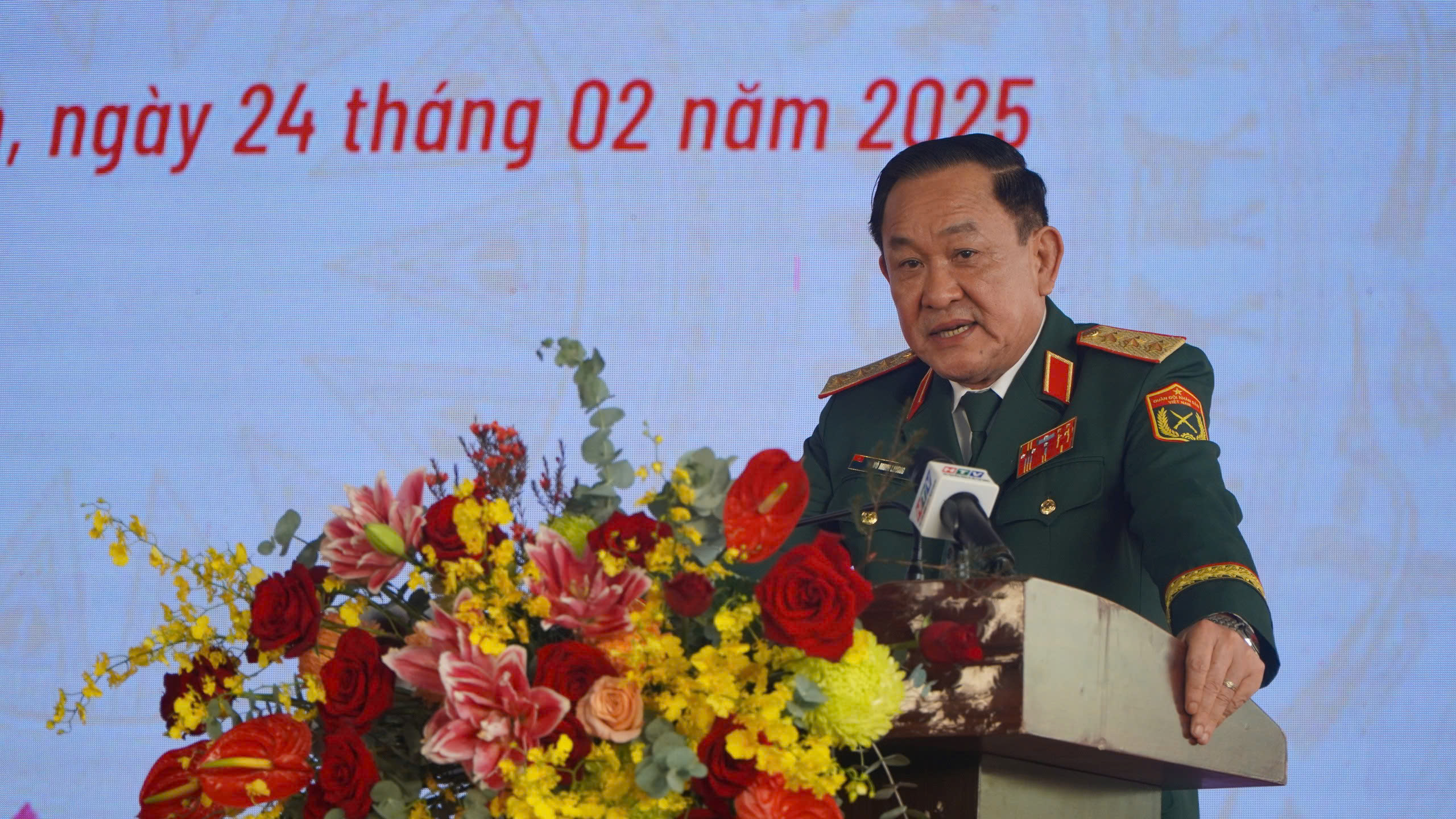 Khoa Hồi sức t&iacute;ch cực Bệnh viện Qu&acirc;n y 175 đ&oacute;n nhận danh hiệu Anh h&ugrave;ng lần 2- Ảnh 1.
