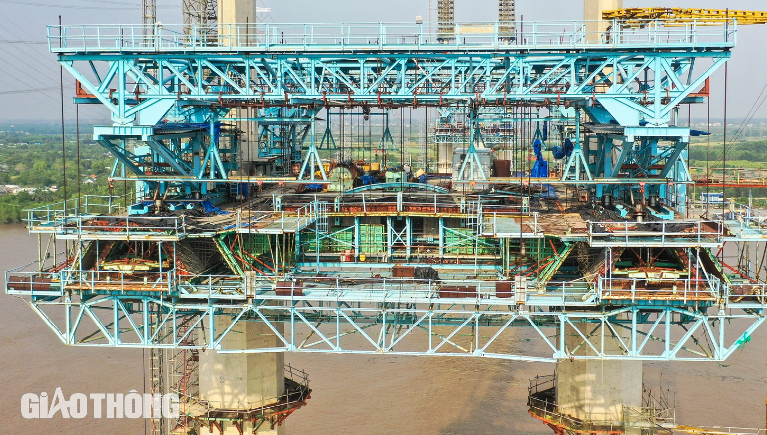 Cầu Phước Kh&aacute;nh tr&ecirc;n cao tốc Bến Lức - Long Th&agrave;nh chờ ng&agrave;y t&aacute;i khởi động- Ảnh 7.