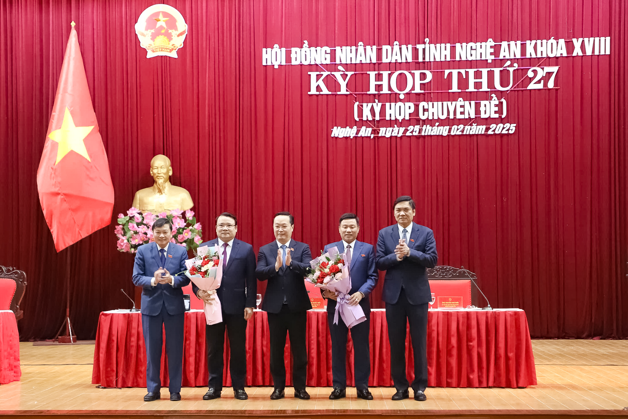 Gi&aacute;m đốc Sở GTVT Nghệ An l&agrave;m ph&oacute; chủ tịch UBND tỉnh- Ảnh 2.