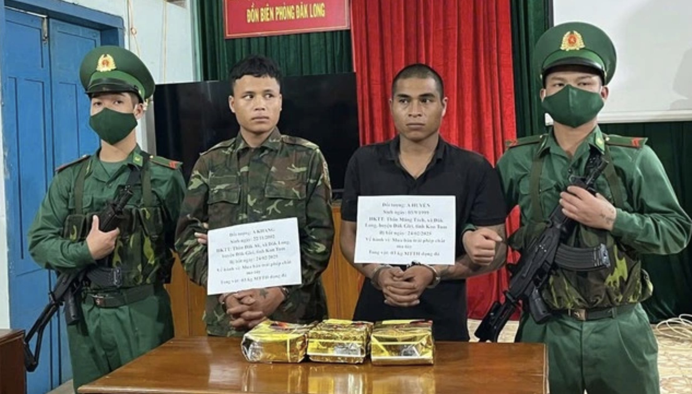 Kon Tum: Bắt hai đối tượng vận chuyển 3kg ma tu&yacute;- Ảnh 1.