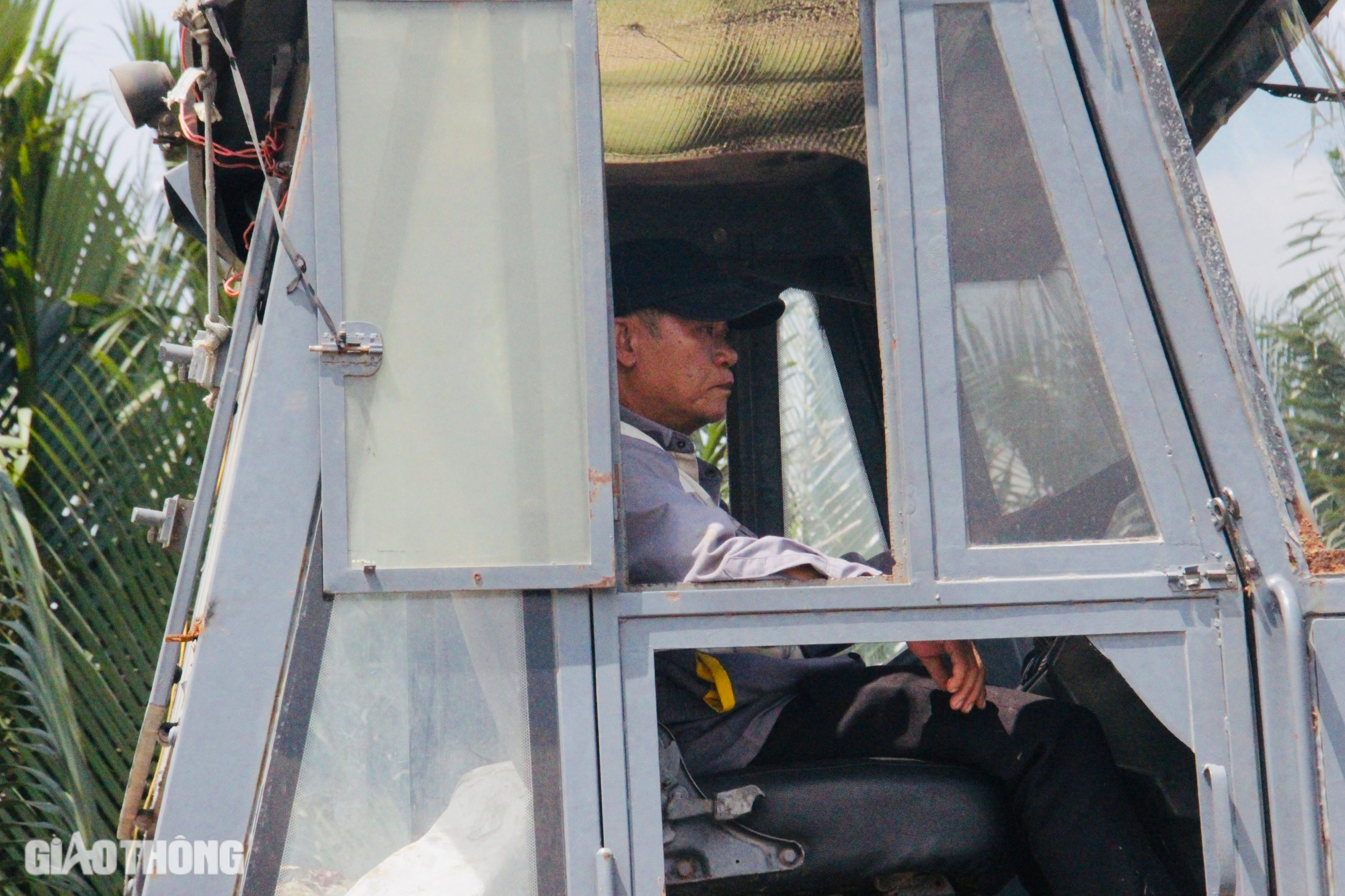 Thảm nhựa những m&eacute;t cuối c&ugrave;ng đoạn 18,8km cao tốc Bến Lức - Long Th&agrave;nh- Ảnh 7.