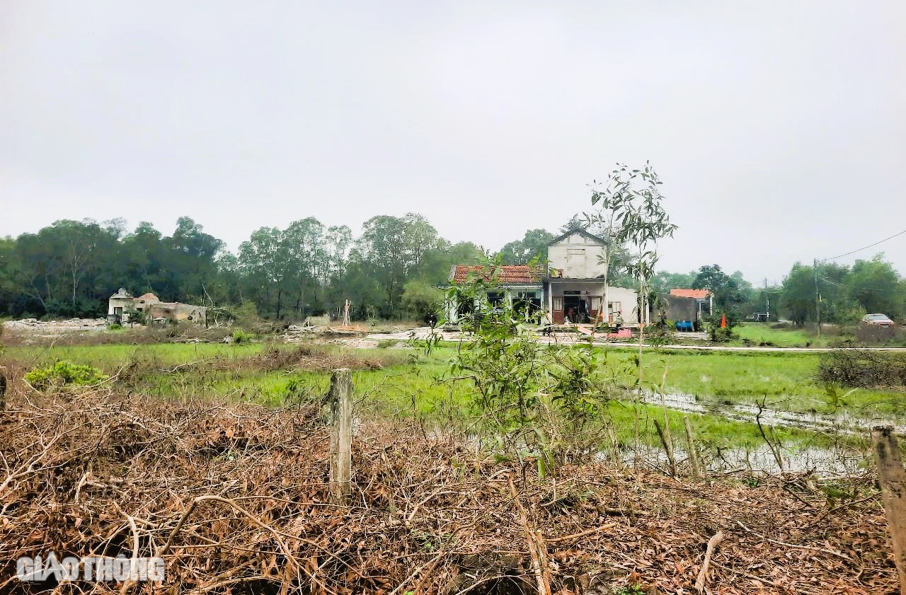 Vận động d&acirc;n tạm cư, nỗ lực b&agrave;n giao mặt bằng dự &aacute;n CHK Quảng Trị trong qu&yacute; I- Ảnh 3.