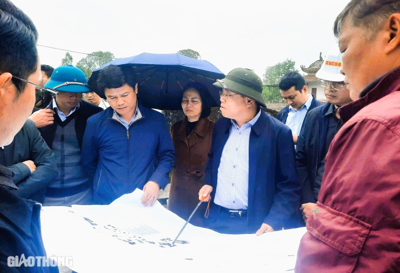 Vận động d&acirc;n tạm cư, nỗ lực b&agrave;n giao mặt bằng dự &aacute;n CHK Quảng Trị trong qu&yacute; I- Ảnh 4.