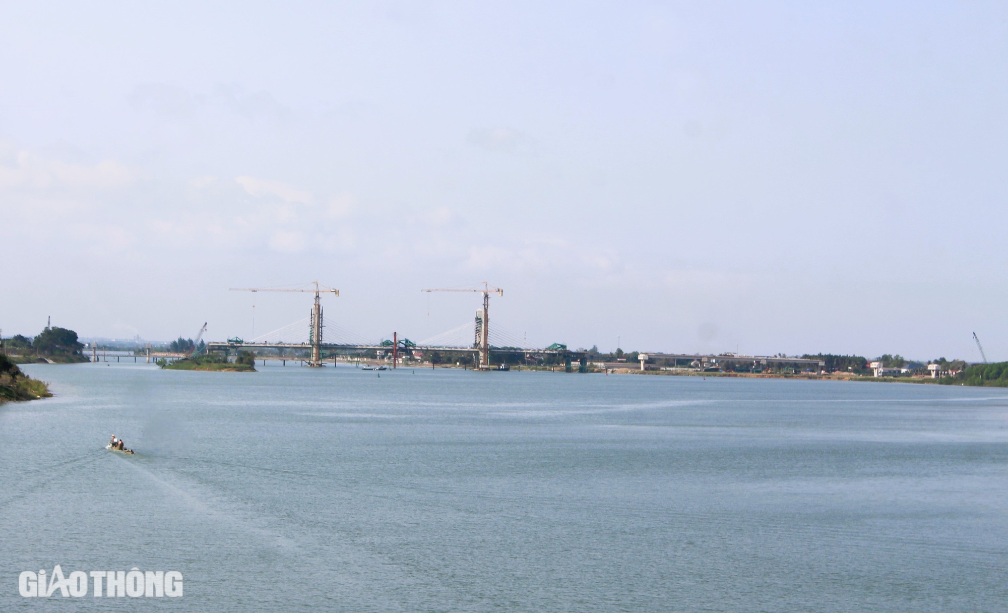 Chuyển mục đ&iacute;ch sử dụng 37ha rừng ph&ograve;ng hộ để l&agrave;m đường ven biển Quảng Trị- Ảnh 2.