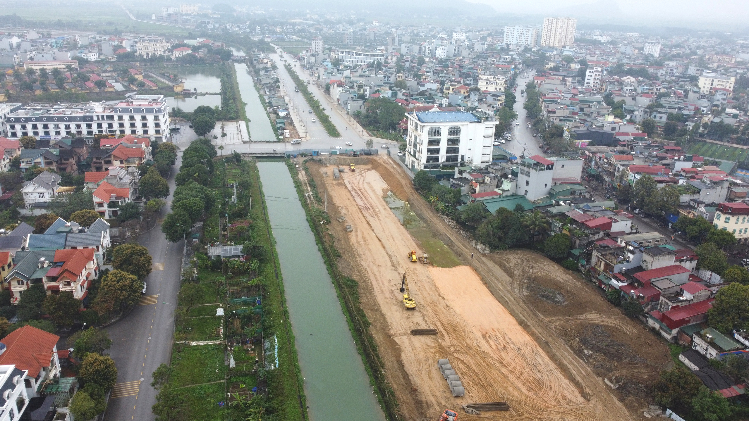 Rốt r&aacute;o thi c&ocirc;ng cầu trăm tỷ ở trung t&acirc;m TP Thanh H&oacute;a- Ảnh 11.