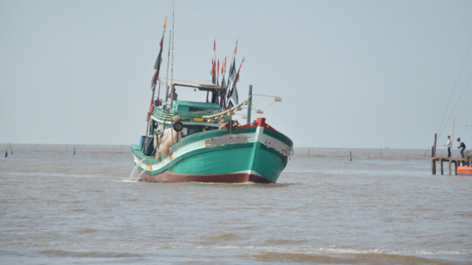 Chủ t&agrave;u c&aacute; ở C&agrave; Mau vi phạm gi&aacute;m s&aacute;t h&agrave;nh tr&igrave;nh bị phạt hơn 200 triệu đồng- Ảnh 1.