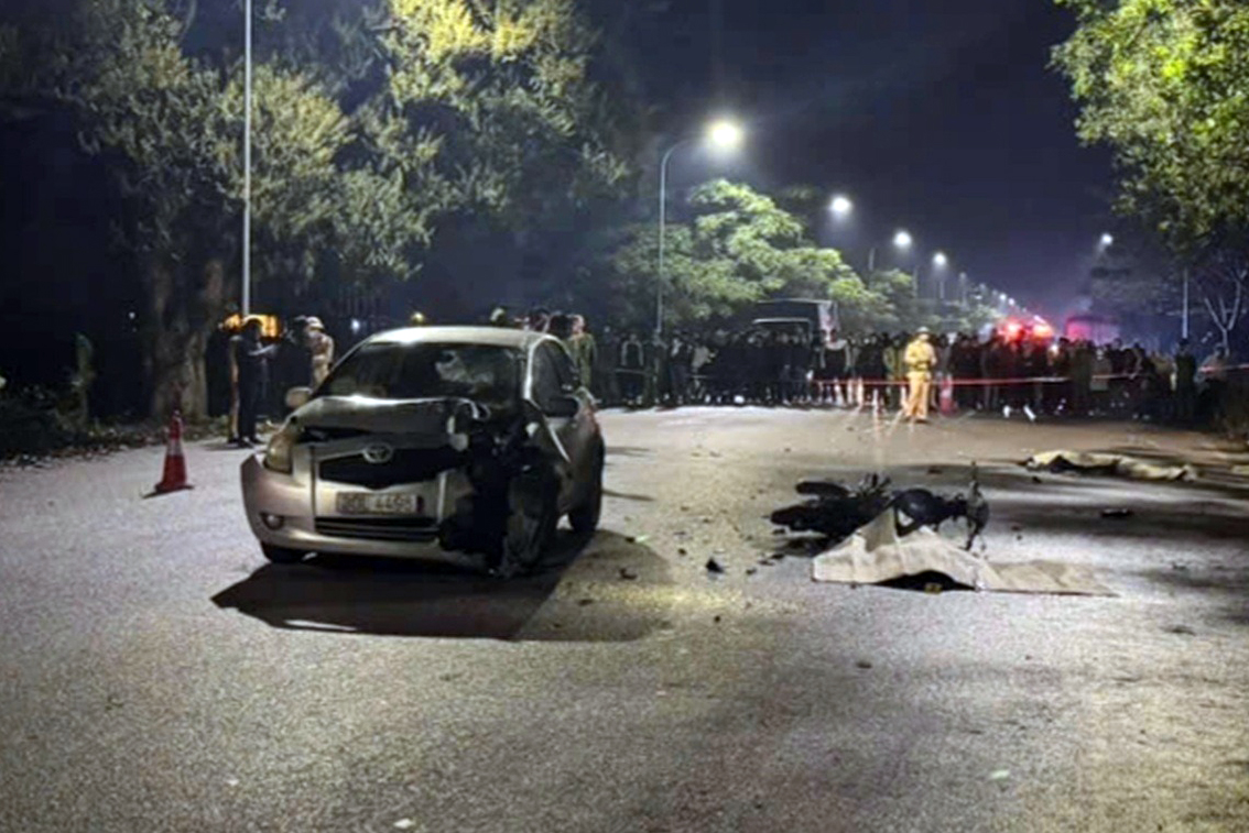 H&agrave; Nội: Ba người tử vong sau va chạm xe m&aacute;y v&agrave; xe con ở Ph&uacute;c Thọ- Ảnh 1.