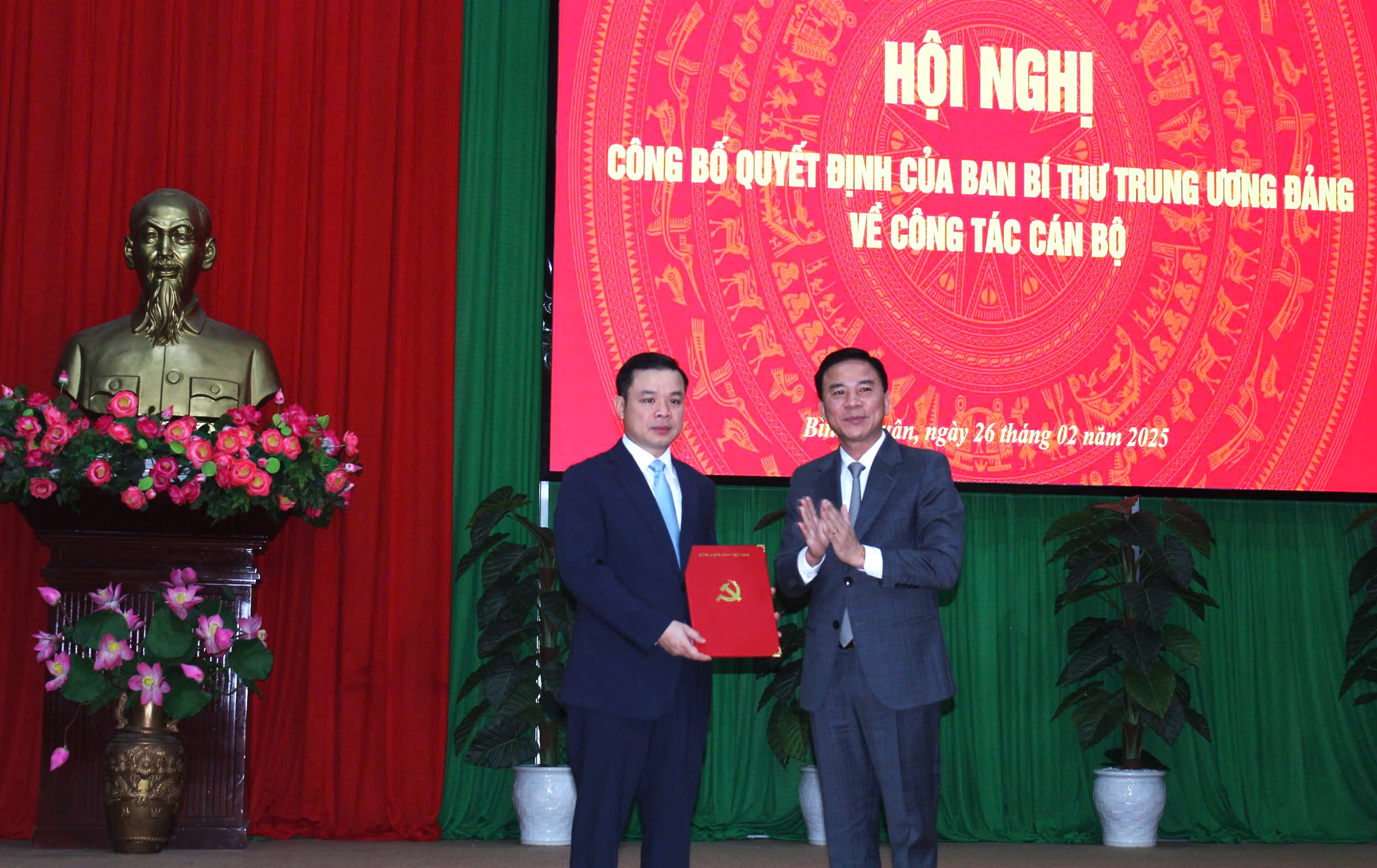 T&acirc;n Ph&oacute; b&iacute; thư Tỉnh ủy B&igrave;nh Thuận l&agrave; ai?- Ảnh 1.