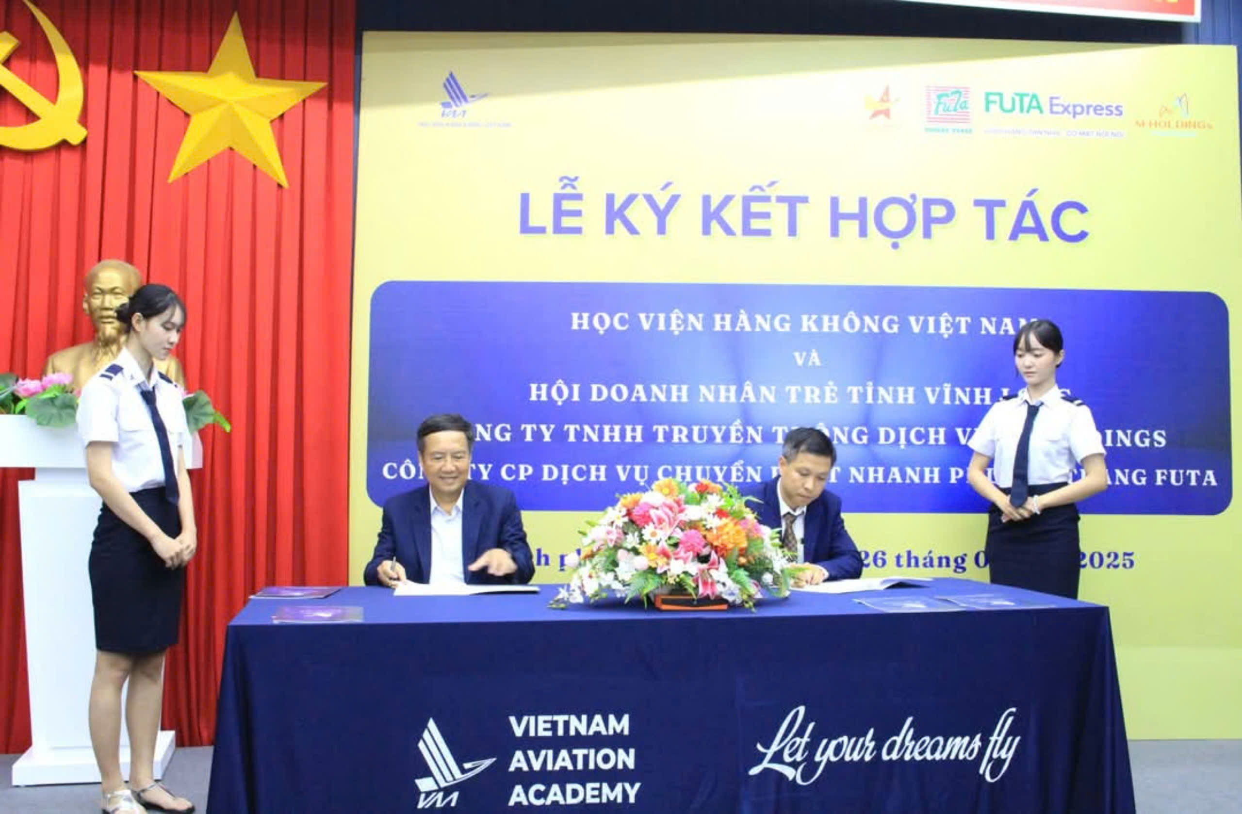 Học viện H&agrave;ng kh&ocirc;ng Việt Nam k&yacute; kết với doanh nghiệp, mở ra cơ hội việc l&agrave;m cho sinh vi&ecirc;n- Ảnh 1.