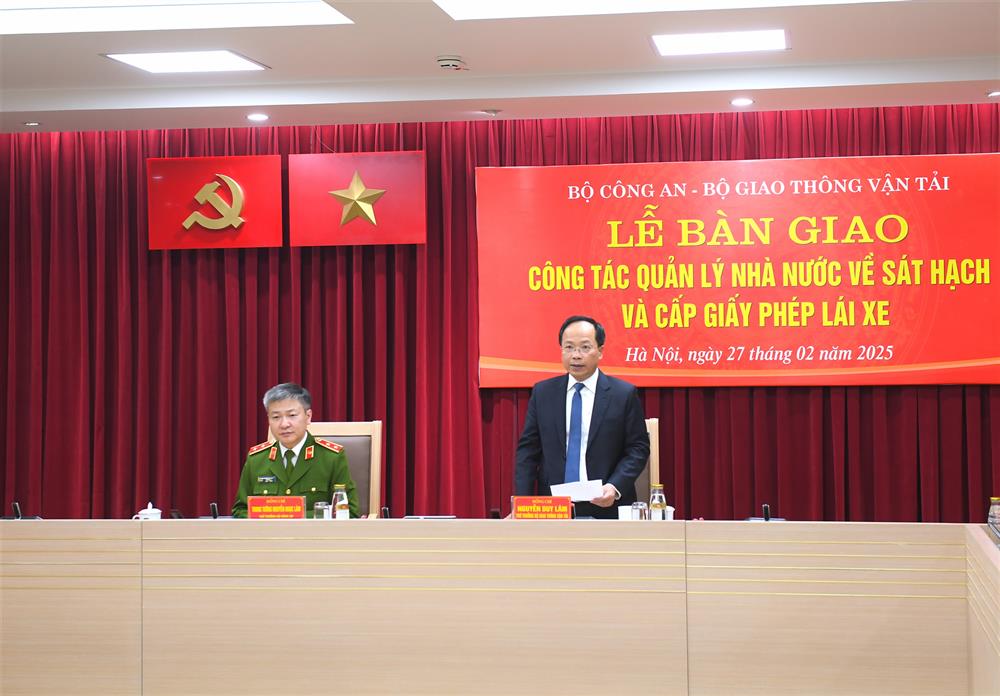 Bộ C&ocirc;ng an tiếp nhận b&agrave;n giao s&aacute;t hạch, cấp GPLX từ Bộ GTVT- Ảnh 1.