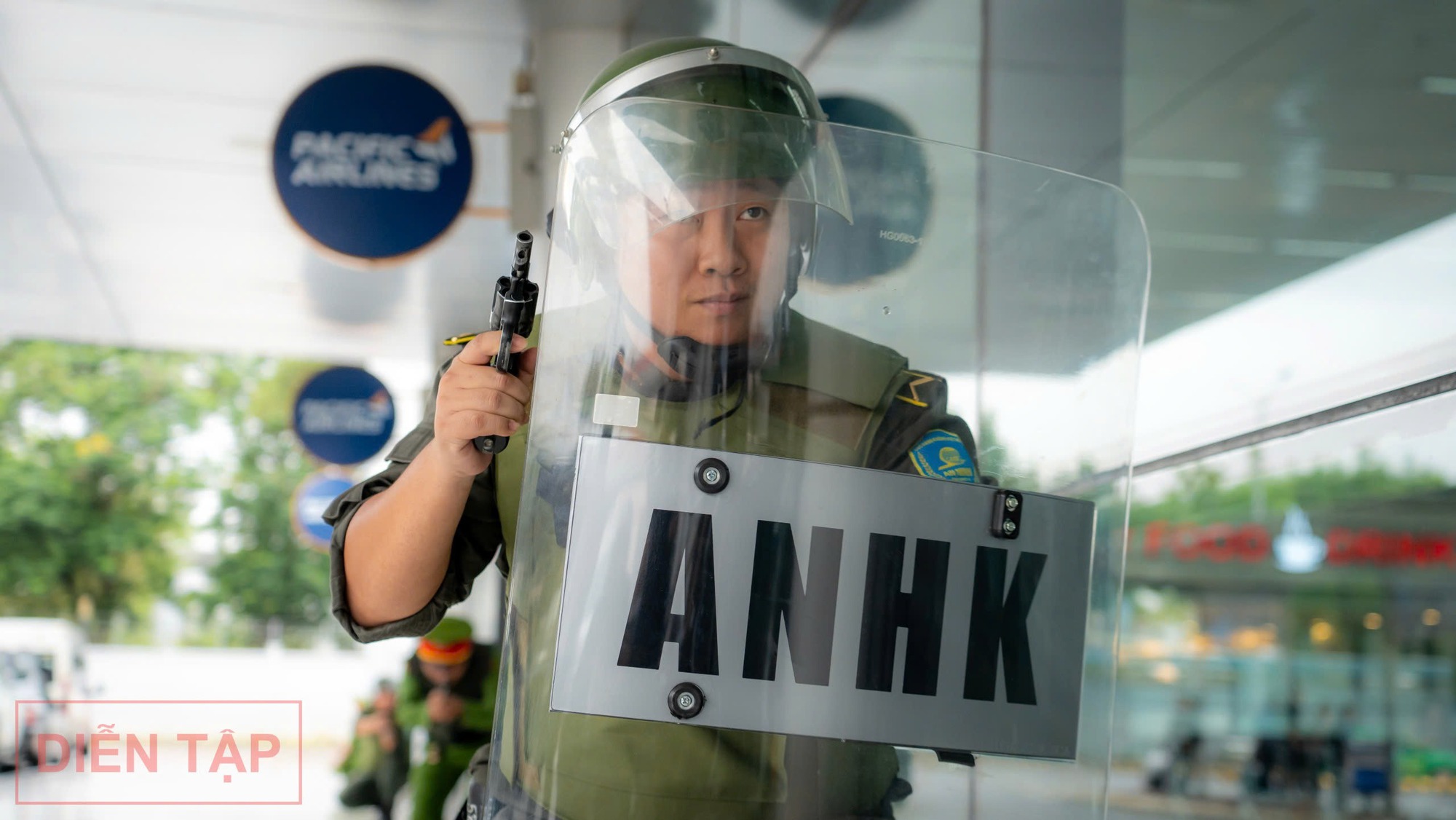 Bộ C&ocirc;ng an c&ocirc;ng bố 13 thủ tục h&agrave;nh ch&iacute;nh lĩnh vực an ninh h&agrave;ng kh&ocirc;ng- Ảnh 2.