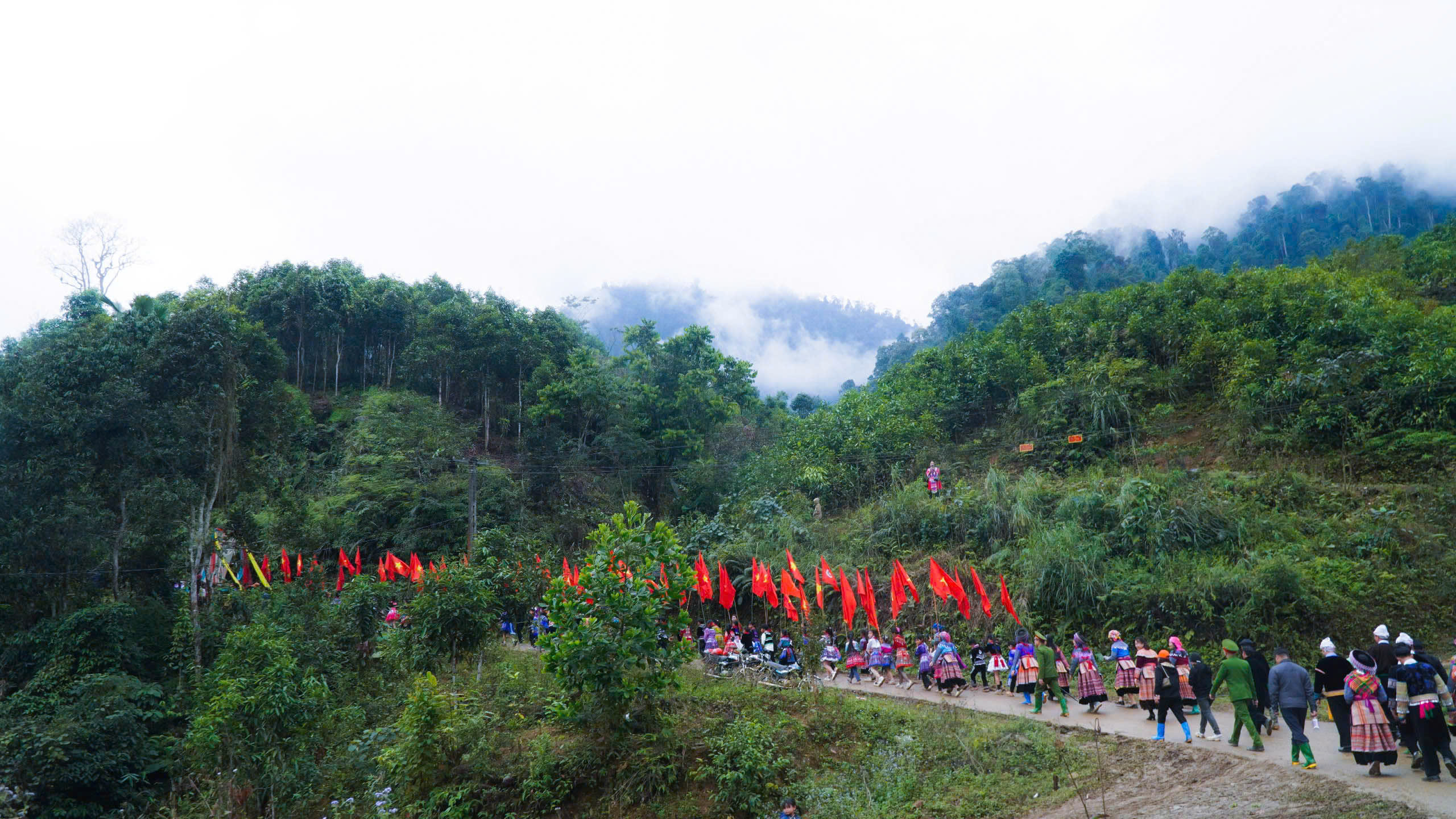 Độc đáo phiên chợ rừng già nguyên sinh của người Mông ở Nà Hẩu- Ảnh 21. Độc đáo phiên chợ rừng già nguyên sinh của người Mông ở Nà Hẩu- Ảnh 21.