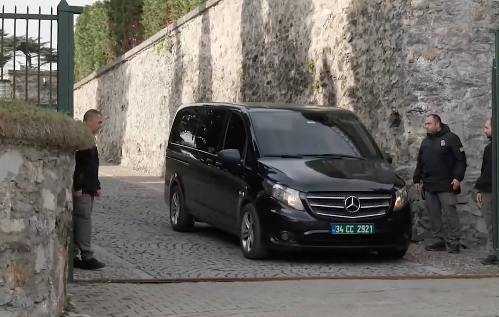 Giữa l&uacute;c đ&agrave;m ph&aacute;n, Mỹ gia hạn trừng phạt với Nga th&ecirc;m 1 năm- Ảnh 2.