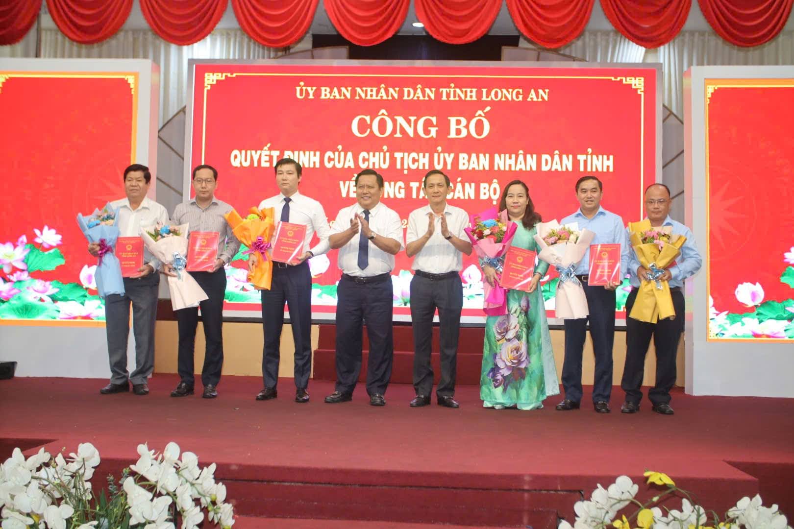 Long An: Th&agrave;nh lập 5 sở mới sau s&aacute;p nhập, 172 người nghỉ hưu trước tuổi- Ảnh 1.