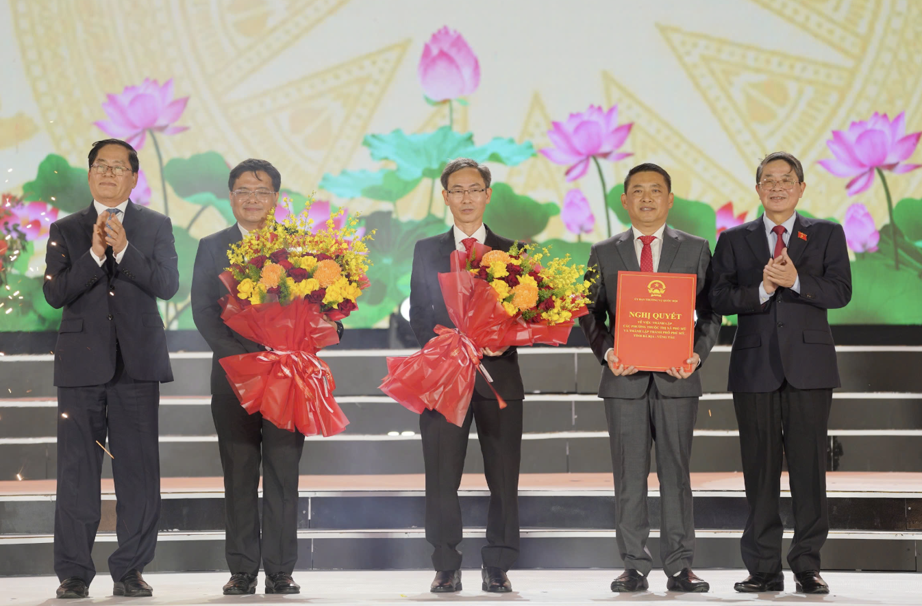 Lập th&agrave;nh phố Ph&uacute; Mỹ với nhiều si&ecirc;u cảng- Ảnh 3.