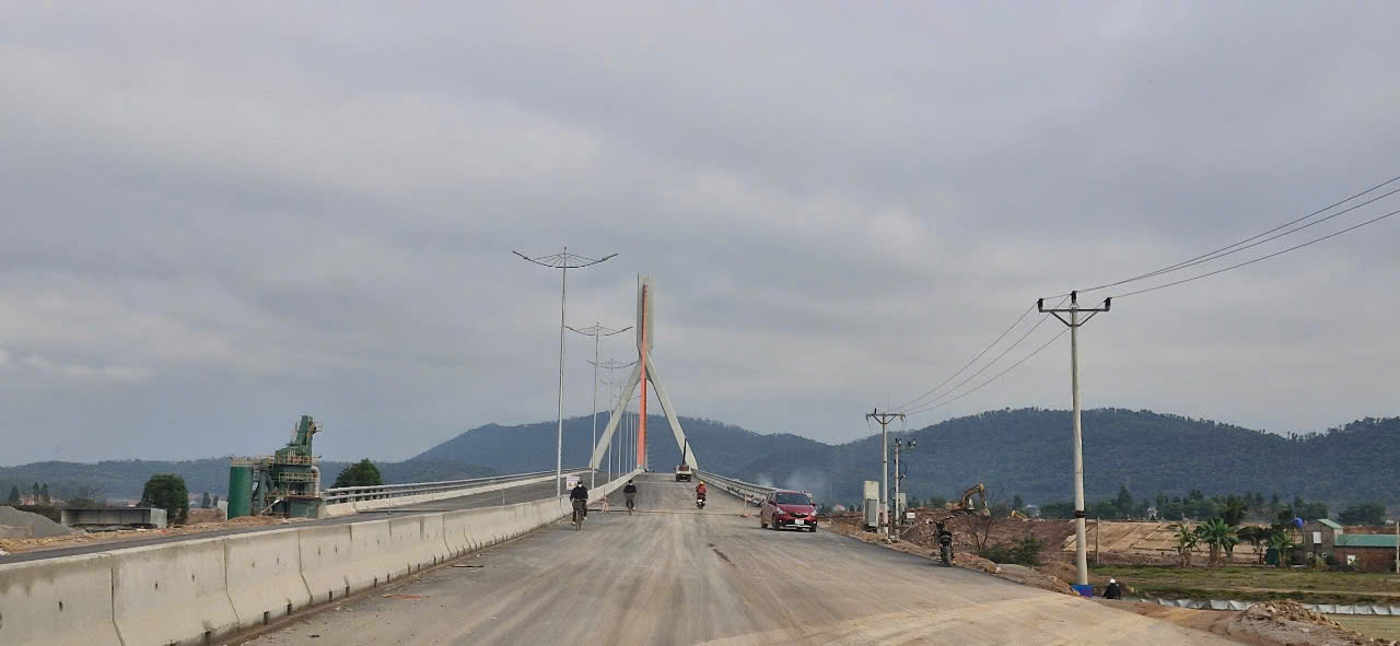 Cầu d&acirc;y văng ngh&igrave;n tỷ nối Bắc Giang v&agrave; Hải Dương sẽ th&ocirc;ng xe kỹ thuật dịp 30/4-1/5- Ảnh 2.