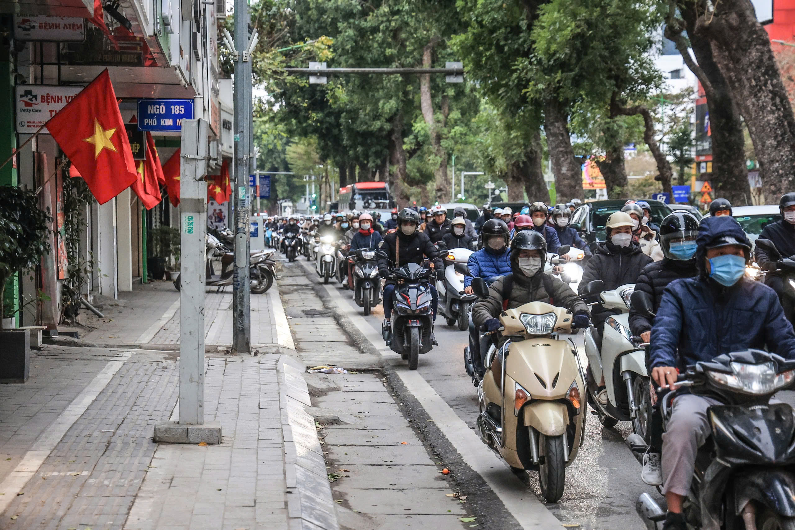H&agrave; Nội th&ocirc;ng tho&aacute;ng bất ngờ sau kỳ nghỉ tết Nguy&ecirc;n đ&aacute;n Ất Tỵ- Ảnh 6.