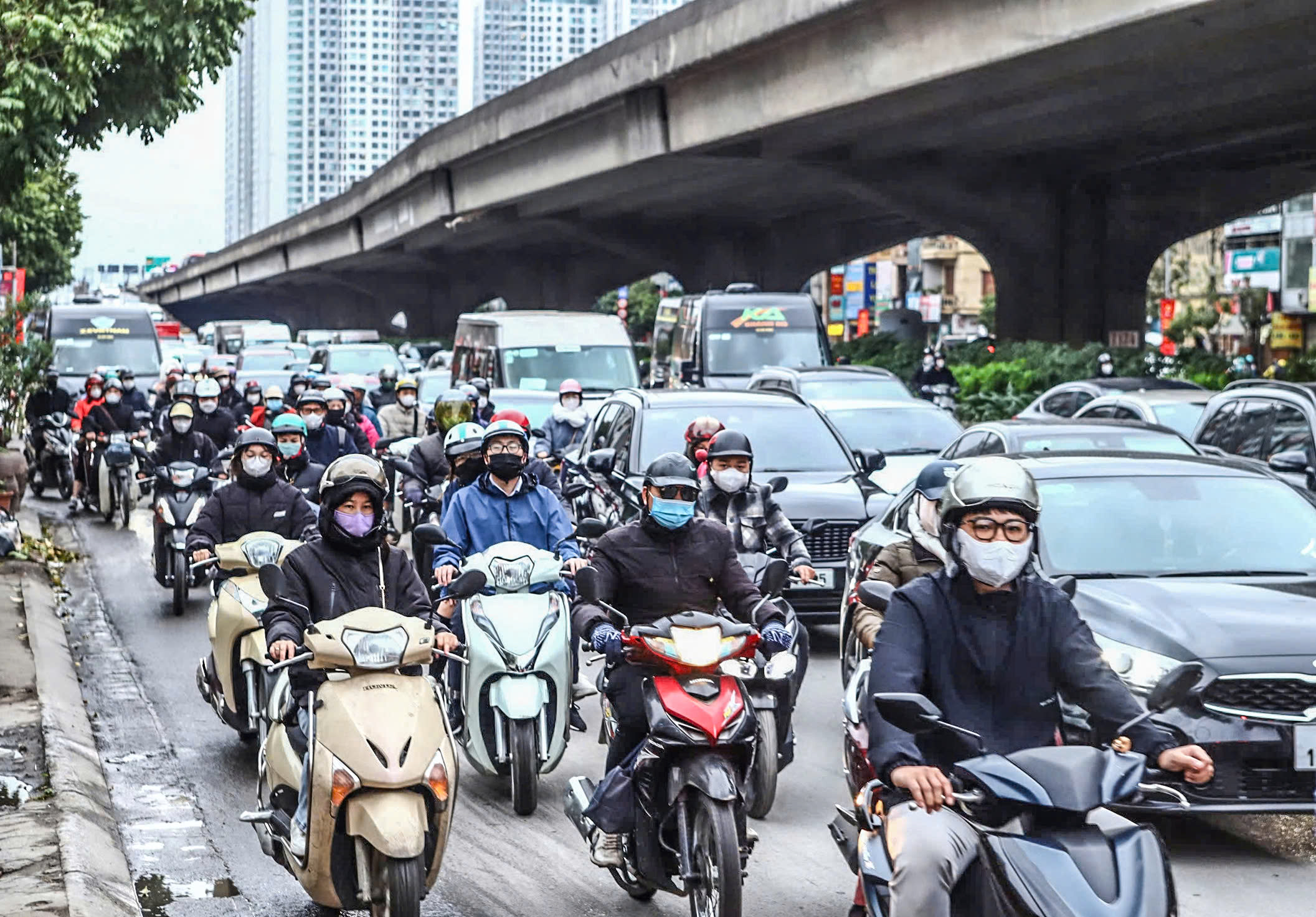 H&agrave; Nội th&ocirc;ng tho&aacute;ng bất ngờ sau kỳ nghỉ tết Nguy&ecirc;n đ&aacute;n Ất Tỵ- Ảnh 9.