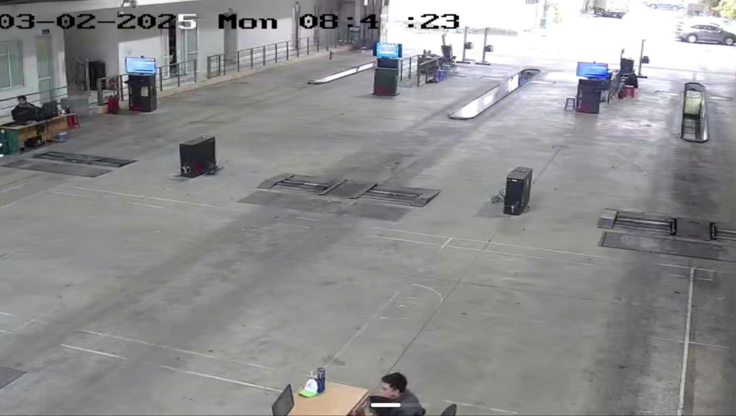 Trung t&acirc;m đăng kiểm vắng vẻ ng&agrave;y l&agrave;m việc đầu năm mới- Ảnh 2.