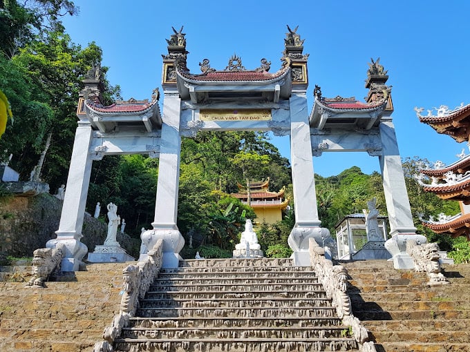 Linh thi&ecirc;ng c&aacute;c điểm du lịch t&acirc;m linh đầu năm ở Vĩnh Ph&uacute;c- Ảnh 4.