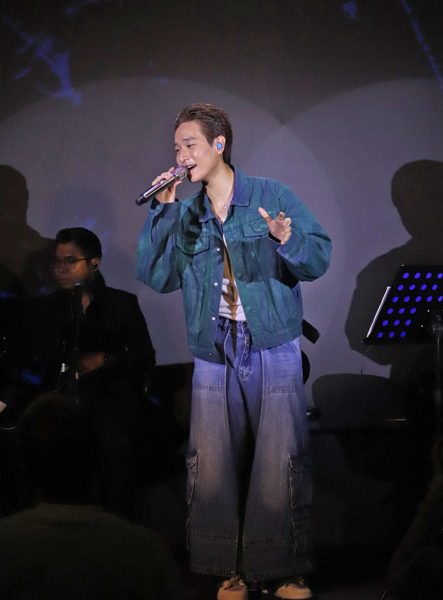 Qu&aacute;n qu&acirc;n Vietnam idol H&agrave; An Huy: Danh hiệu với t&ocirc;i chỉ như một m&oacute;n qu&agrave; của kh&aacute;n giả- Ảnh 1.