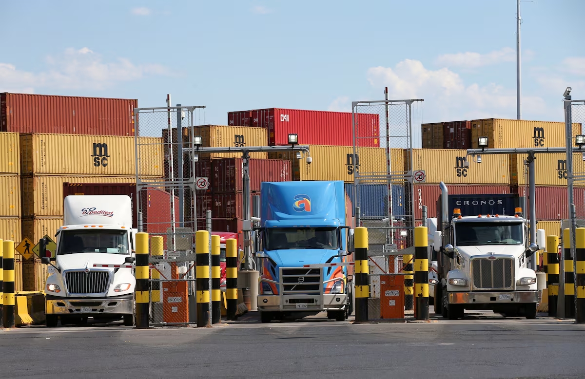 &Ocirc;ng Trump tạm ho&atilde;n tăng thuế đối với Mexico v&agrave; Canada nhưng giữ nguy&ecirc;n với Trung Quốc- Ảnh 3.