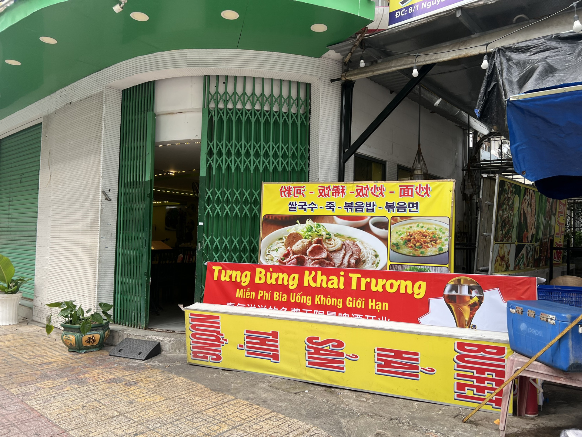 Cơ quan chức năng v&agrave;o cuộc vụ nh&agrave; h&agrave;ng bị tố &ldquo;ch&eacute;m&rdquo; 1 triệu đồng 2 đĩa rau muống x&agrave;o- Ảnh 2.