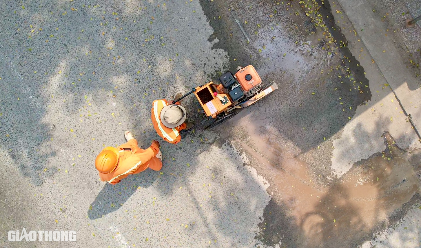 Bắt đầu duy tu hệ thống tho&aacute;t nước tr&ecirc;n QL51- Ảnh 7.