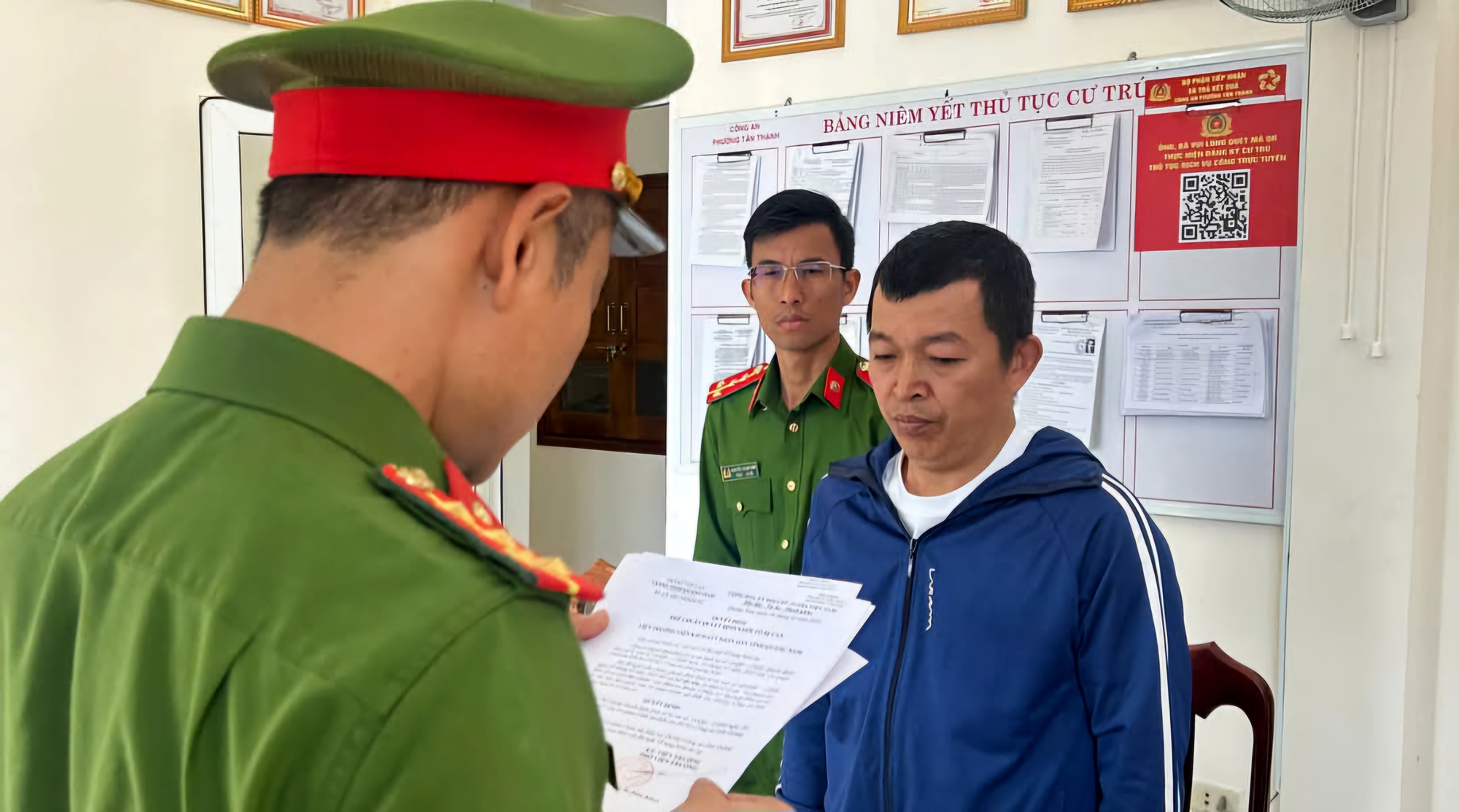 Nh&acirc;n vi&ecirc;n nh&agrave; h&agrave;ng d&ugrave;ng cồn y tế pha rượu khiến hai du kh&aacute;ch tử vong- Ảnh 1.