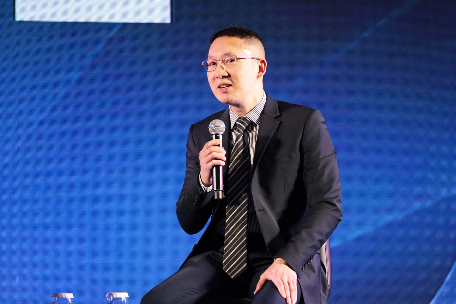 Standard Chartered dự b&aacute;o kinh tế Việt Nam năm 2025 tăng trưởng 6,7%- Ảnh 1.