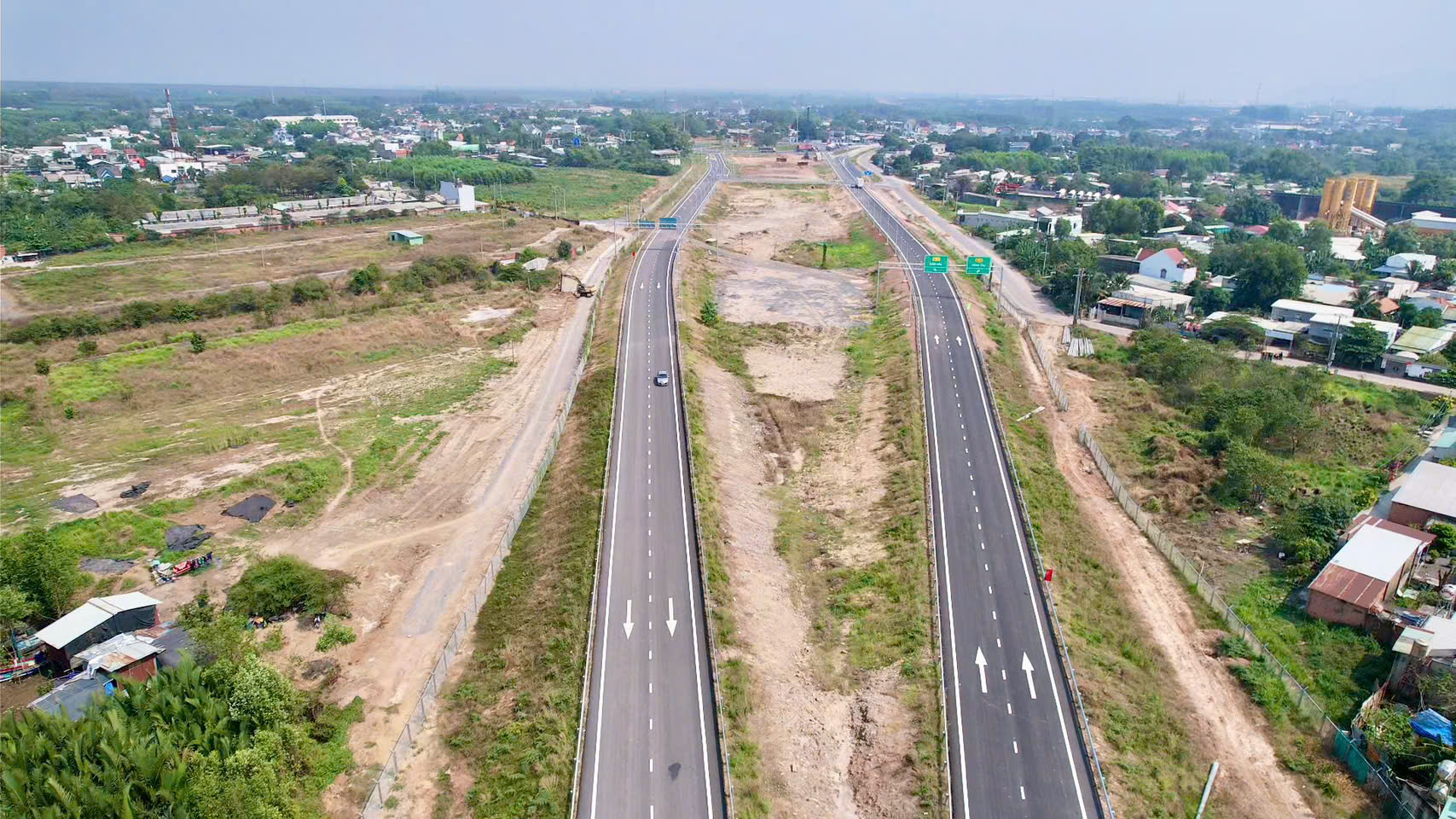 Ch&iacute;nh thức th&ocirc;ng xe hai đoạn cao tốc Bến Lức - Long Th&agrave;nh sau gần 11 năm thi c&ocirc;ng- Ảnh 4.