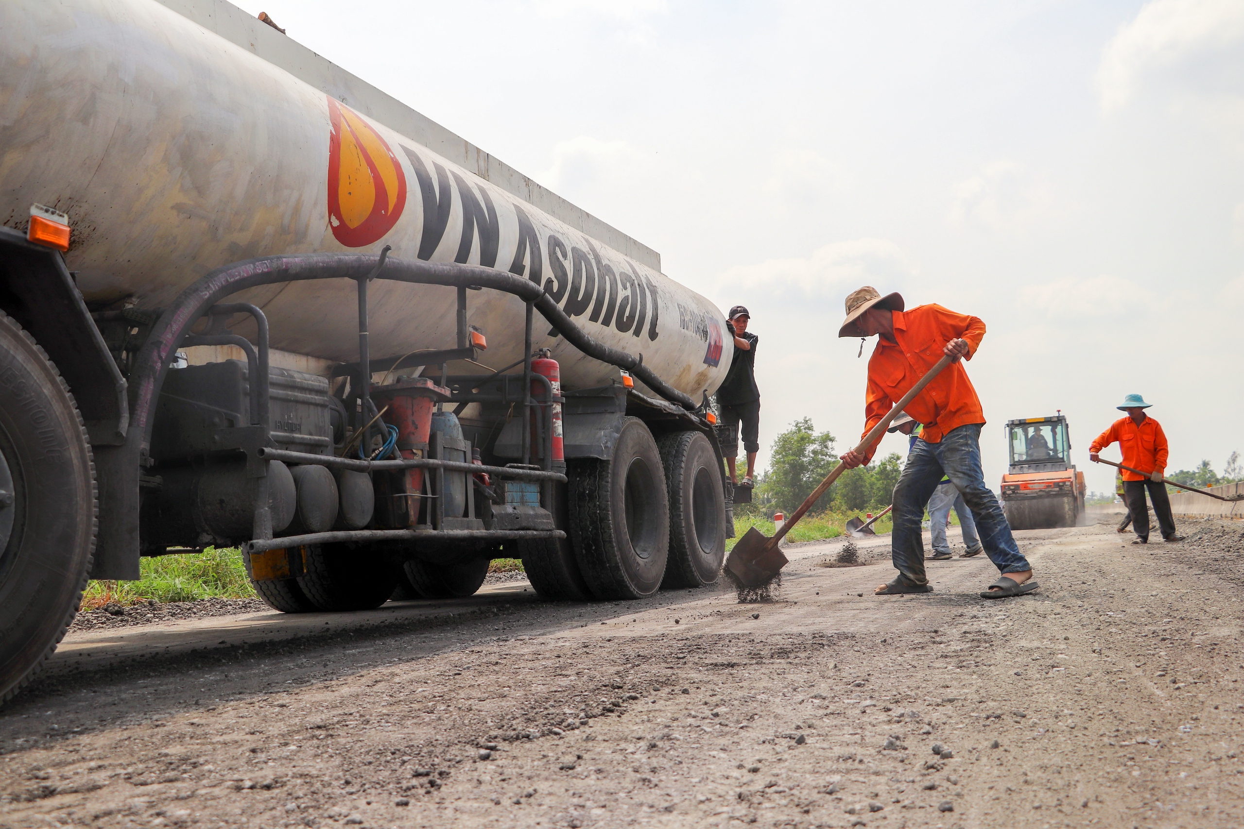 Dự &aacute;n n&acirc;ng cấp tuyến Lộ Tẻ - Rạch Sỏi hối hả sau Tết- Ảnh 1.