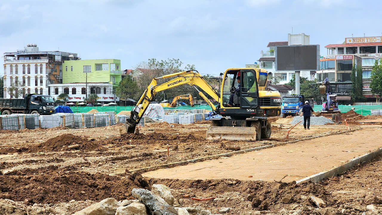 Đua tiến độ dự &aacute;n trăm tỷ n&acirc;ng tầm trung t&acirc;m TP Quảng Ng&atilde;i- Ảnh 2.