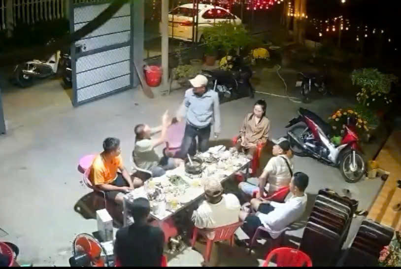 Truy bắt kẻ nổ s&uacute;ng trong đ&ecirc;m m&ugrave;ng 6 Tết ở Bến Tre- Ảnh 1.