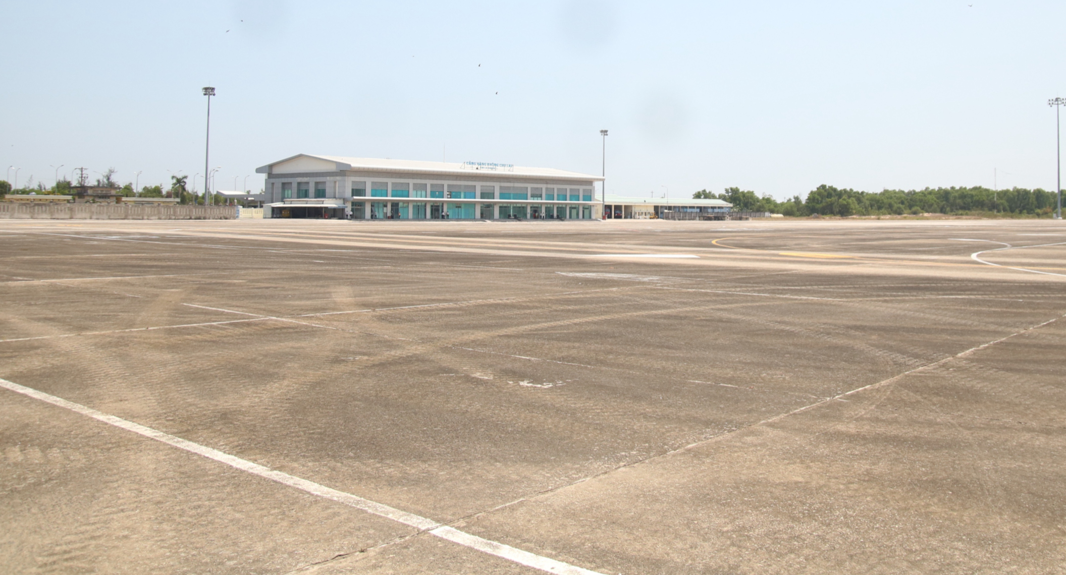 Thủ tướng Phạm Minh Ch&iacute;nh y&ecirc;u cầu sớm k&ecirc;u gọi đầu tư s&acirc;n bay Chu Lai- Ảnh 4.